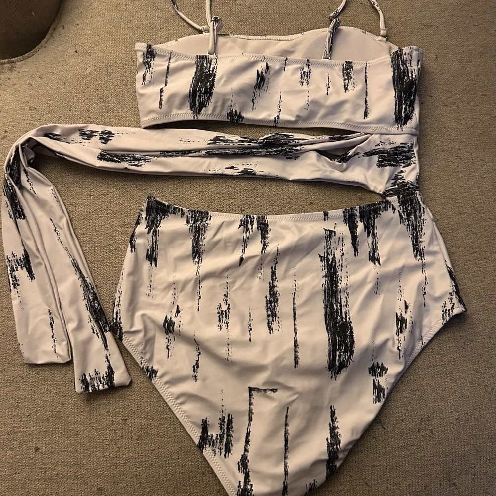SHEIN Black and White One Piece Swimsuit